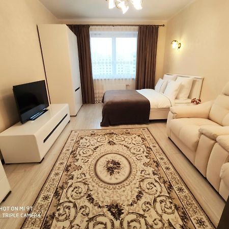 Comfort Apartments - Bright Family Suite Hrodna Eksteriør billede