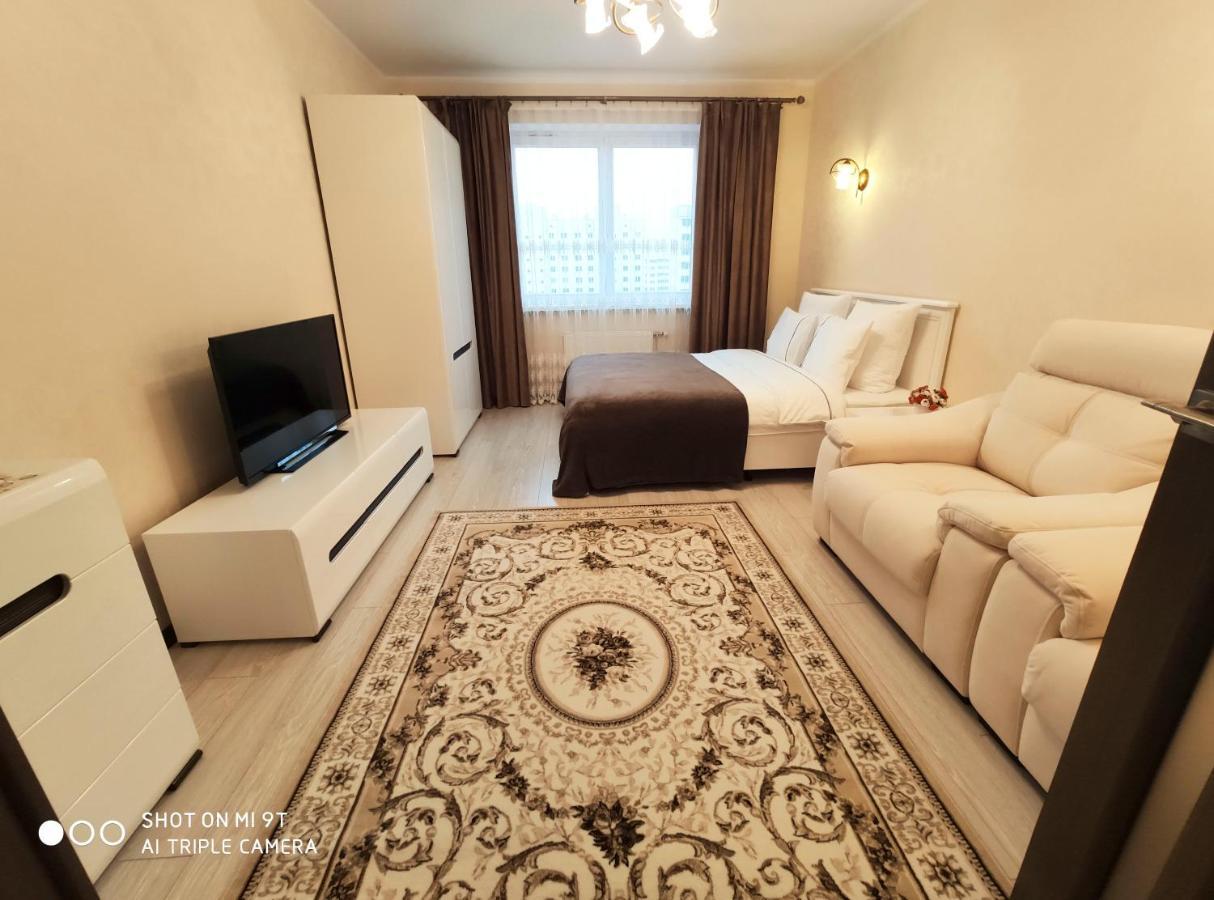 Comfort Apartments - Bright Family Suite Hrodna Eksteriør billede