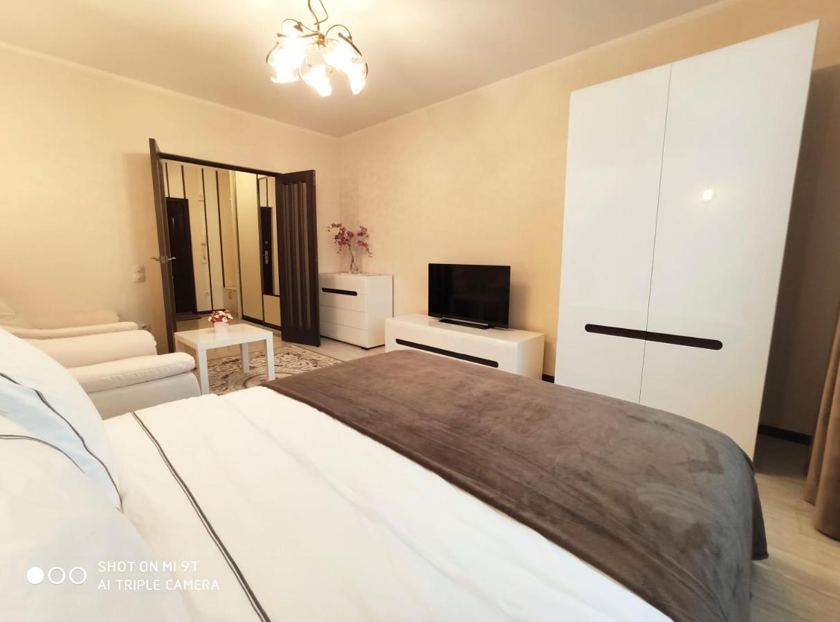 Comfort Apartments - Bright Family Suite Hrodna Eksteriør billede