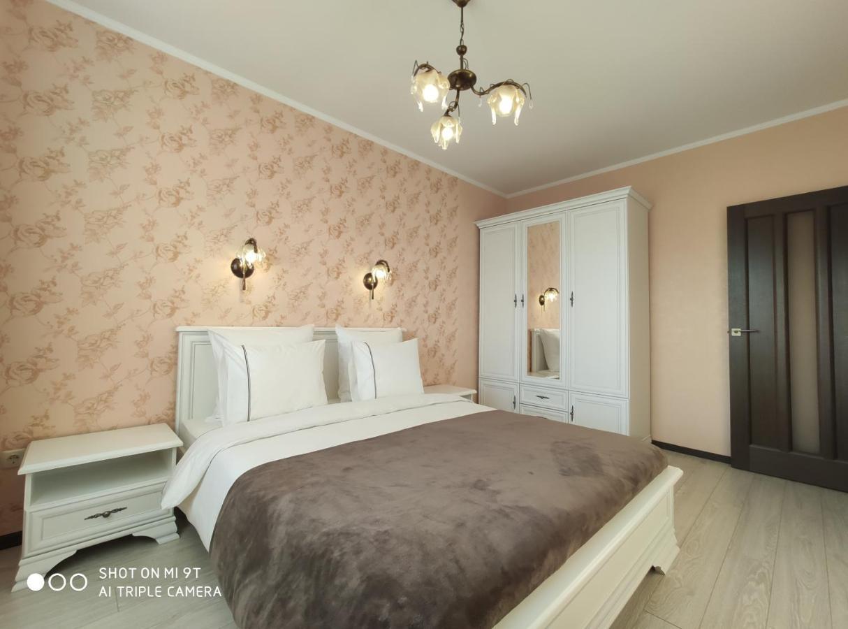 Comfort Apartments - Bright Family Suite Hrodna Eksteriør billede