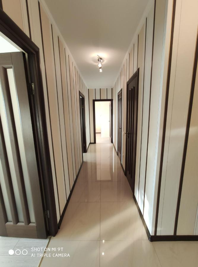 Comfort Apartments - Bright Family Suite Hrodna Eksteriør billede